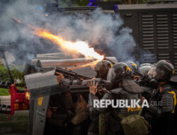 Partikel Gas Air Mata: Nempel di Kulit dan Rambut Hingga 48 Jam